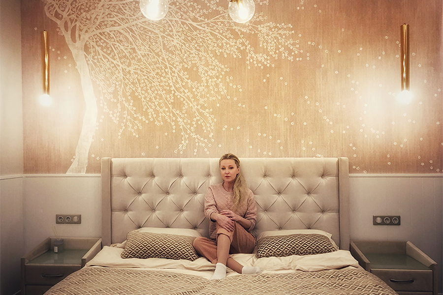 Спальня для актрисы Ольги Медынич, авторские обои VESNA